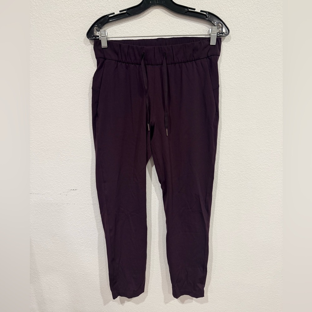 Lululemon On The Fly Pant (28") Black Cherry Red Women’s Size 6 - Picture 5 of 8